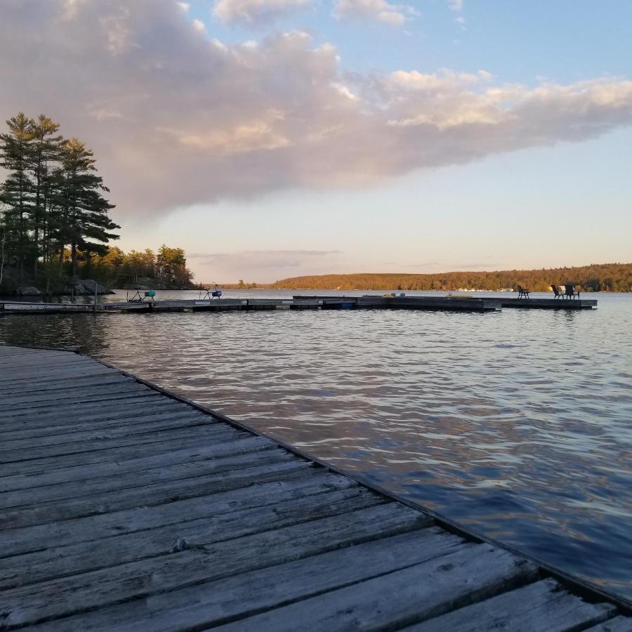 Westwind Inn On The Lake Buckhorn Εξωτερικό φωτογραφία